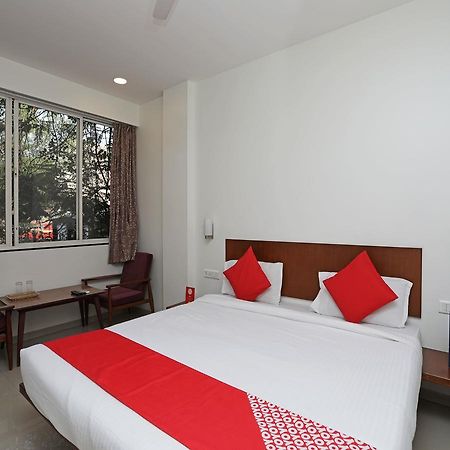 Oyo 1194 Hotel Gulmohr Pune Luaran gambar