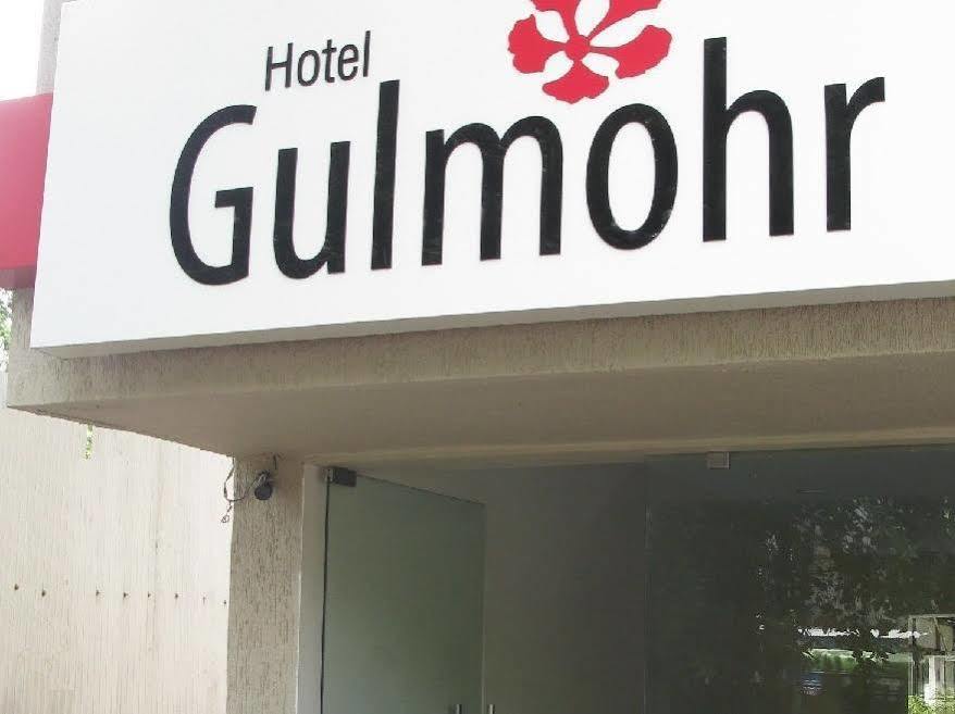 Oyo 1194 Hotel Gulmohr Pune Luaran gambar